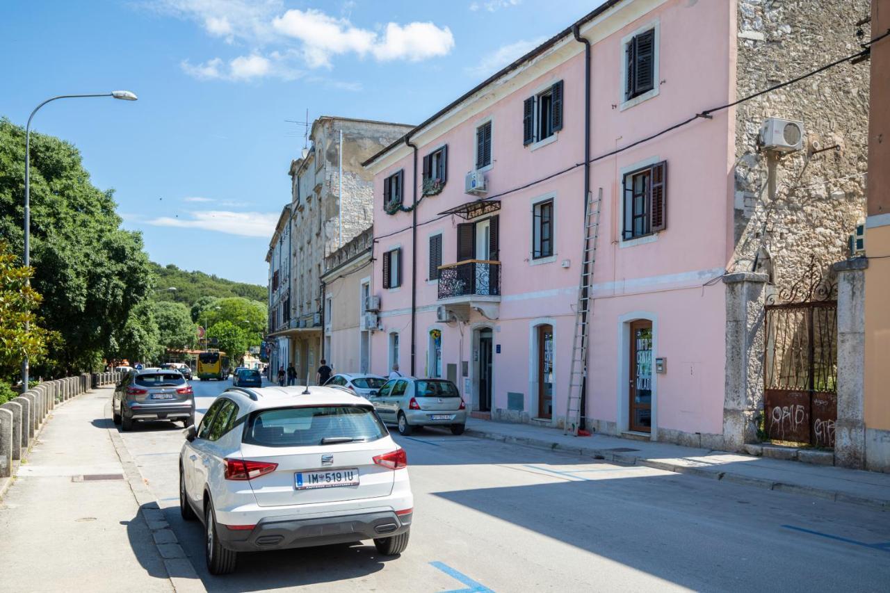 Twins Amphitheatre Apartments Pula Luaran gambar